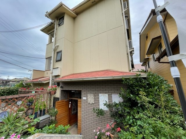 シェアハウス ライラックのエントランス|建物の内部です
