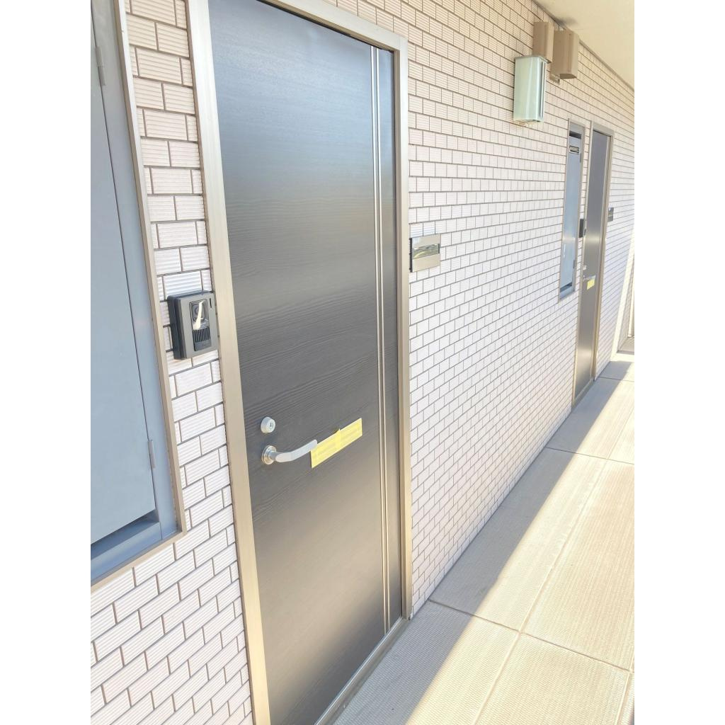 エルメゾン寿町の玄関