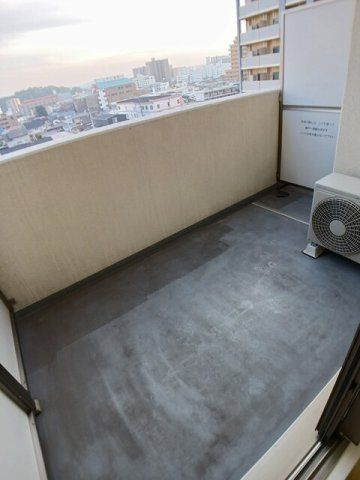 ケイマイティのバルコニー
