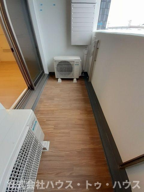 オリエンスのバルコニー