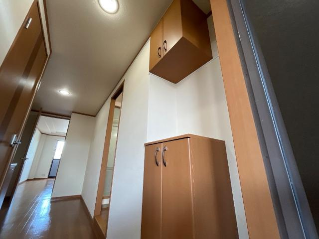 コーポＪＩＮの玄関|下駄箱