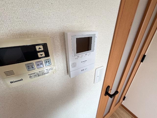 モンシェリーの内装|カメラ付インターホン