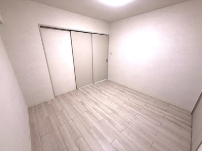 【洋室】 | グリーンタウン茨木　６番館 | ■間取りは和室から洋室に変更しクローゼットがあります。