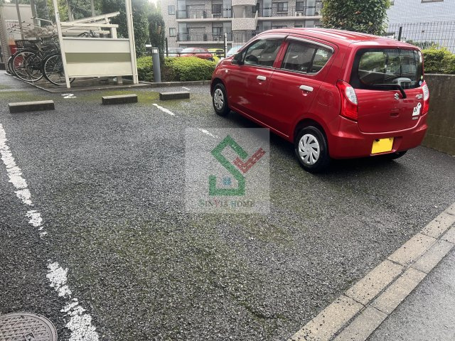 パークメゾン北の台の駐車場