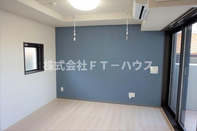 ＰＡＲＫＳＩＤＥ　ＲＥＳＩＤＥＮＣＥ　ＧＹＯＴＯＫＵ(E-185)の居間・リビング