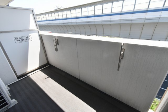 セレニテ西宮本町のバルコニー