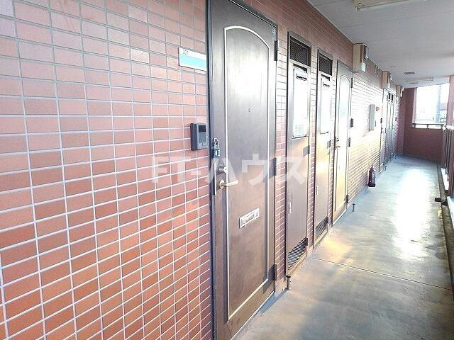 サンモール津田沼の玄関