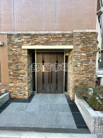 リヴシティ新御徒町のエントランス
