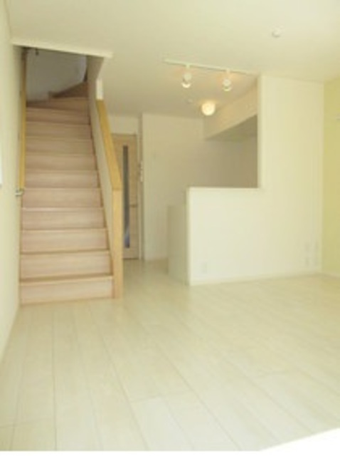 sophiaの居間・リビング|★キレイなフローリングのお部屋です★
