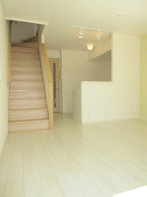 sophiaの居間・リビング|★キレイなフローリングのお部屋です★
