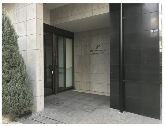 ジオ西新宿ツインレジデンス　イースト棟のエントランス