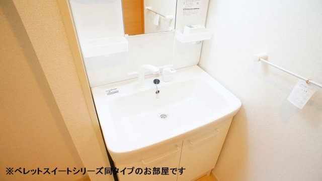 セレッソ入輪戸Ⅱの洗面所|洗面所です