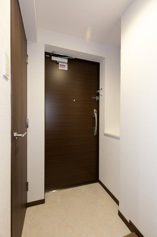 フィシオ飯田橋の玄関|※写真は同タイプ住戸です。