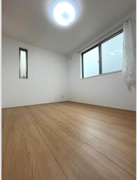 亀島1丁目戸建の洋室