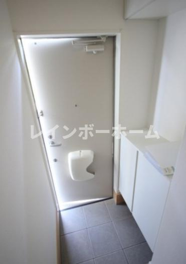 クレールヒガシフナバシの玄関