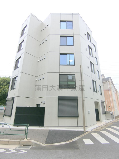 COCOCUBE武蔵新田の外観|2026年9月築　RC鉄筋コンクリート造地上5階建て総戸数14戸のデザイナーズ
東京都大田区矢口1丁目　東急多摩川線矢口渡し駅と武蔵新田駅ともに徒歩6分
オートロック宅配BOX敷地内ゴミ捨て場！