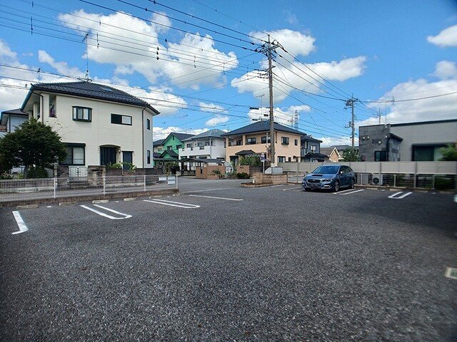 ハイツ幸栄の駐車場