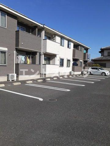ナリッシュⅡの駐車場|高崎、前橋のお部屋探しはエンドスケープまで！お客様の理想お聞かせ下さい♪