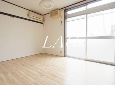 【居間・リビング】 | アビタシオンオダシロ | 洋室のお部屋です。