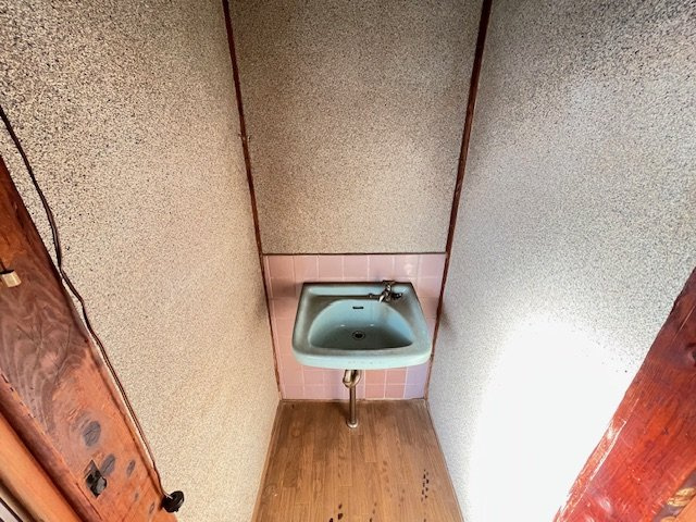 榎原貸家の独立洗面台