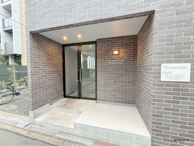 サクセスコート都島　仲介手数料無料のエントランス