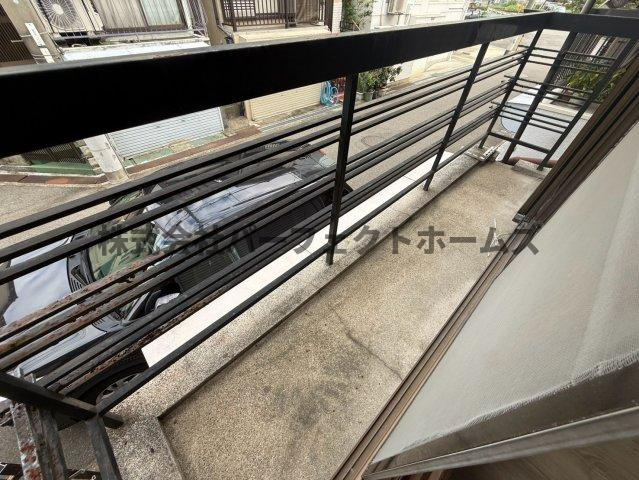 点野1丁目戸建　賃貸のバルコニー|開放的で明るい空間を演出してくれるバルコニーです