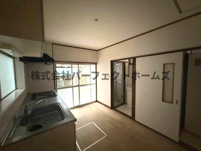 点野1丁目戸建　賃貸のキッチン|ダイニングキッチンです