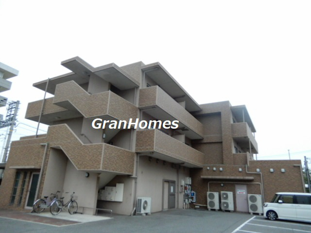 マンションレオーノの外観