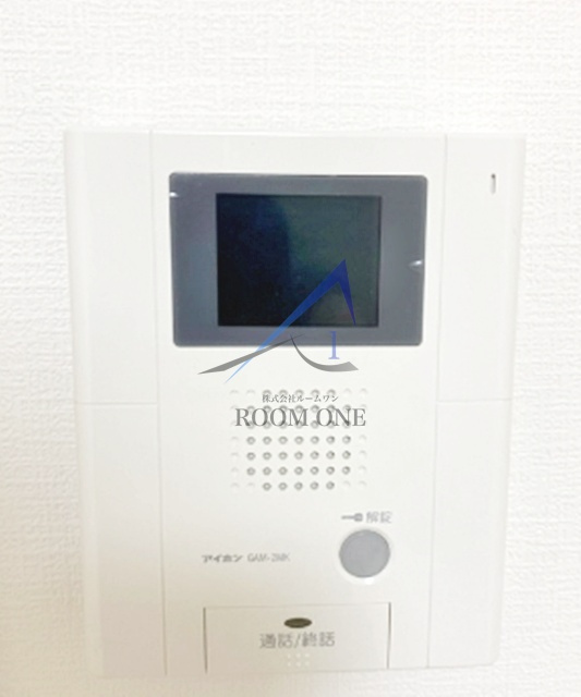 アーデン山中 三軒茶屋 の設備|モニター付きインターホンです。