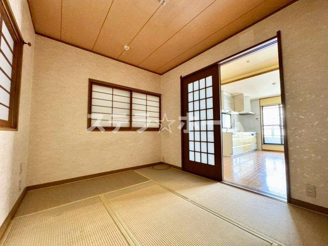 豊里6 中古戸建の和室|和室、ちょっとしたくつろぎスペースにいかがでしょうか