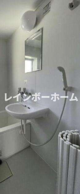 大原ビルの洗面所