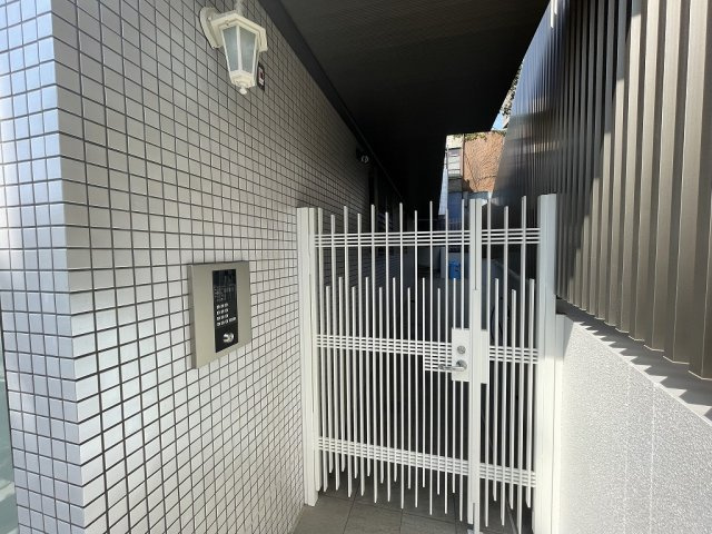 サンピア東大前のエントランス