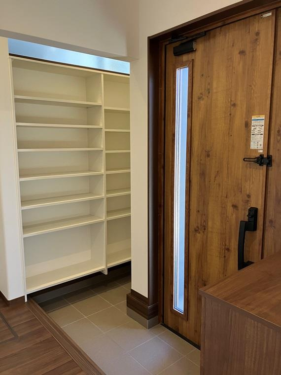 里戸建の玄関