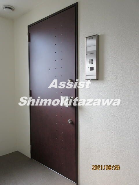 シティーコート赤堤の玄関