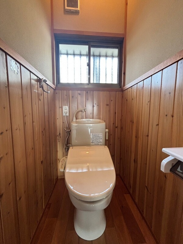 広川町川上戸建のトイレ|清潔感のあるトイレです
