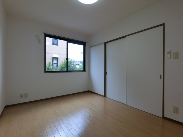【寝室】