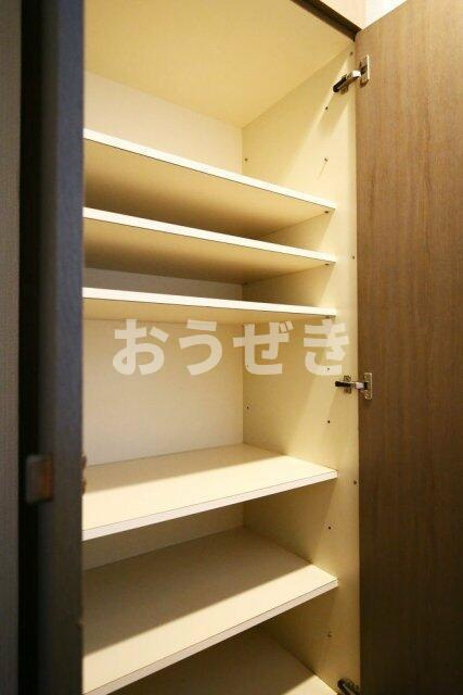 コスモ横浜吉野町の収納|靴入