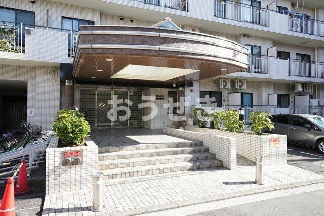 コスモ横浜吉野町のエントランス