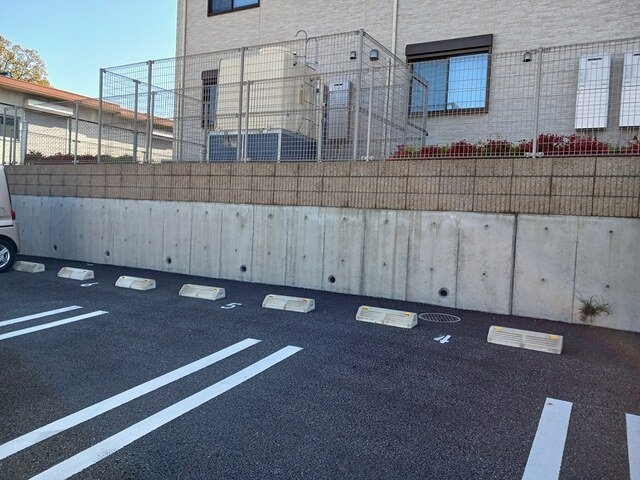 アリエッタの駐車場