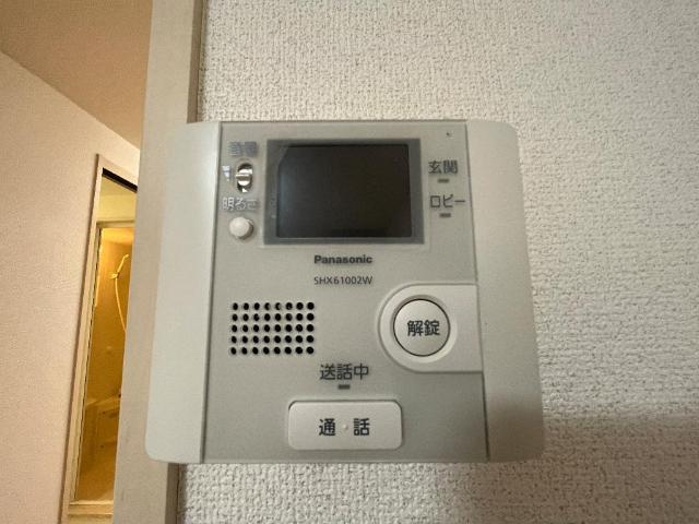 ワイズ　パラシオンの内装|カメラ付インターホン