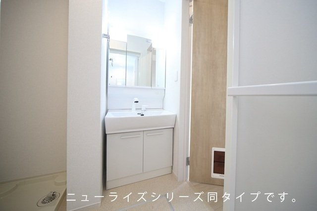 コモド　フジミの洗面所