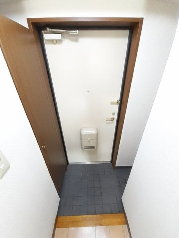 プラシードカーサの玄関