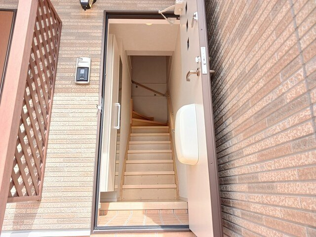 ルカン・バレーヌの玄関