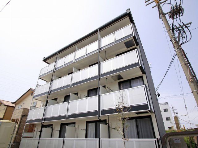 レオパレスクレストール３５の外観