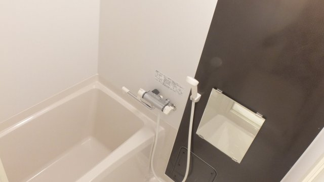 クレイノ本町の浴室