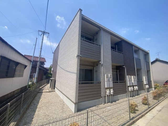 クレイノ本町の外観