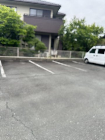 サンライズ牛川の駐車場