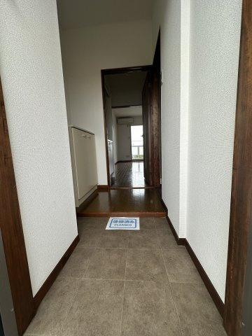 サンライズ牛川の玄関|退去前のため他号室の写真を掲載しております