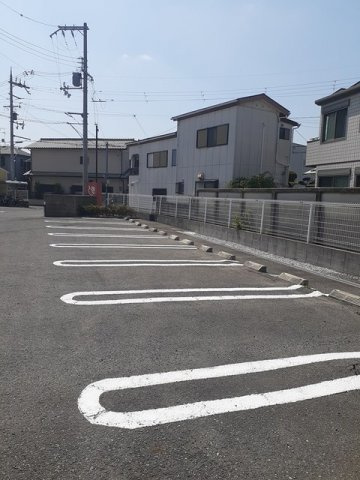 ル－エンハイム　Ⅰの駐車場