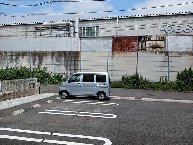 エルモの駐車場